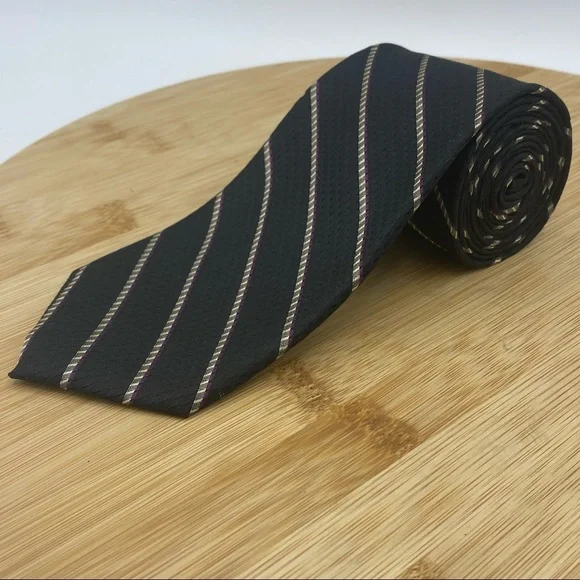 FENDIMen's Tie; Pure Italian Silk